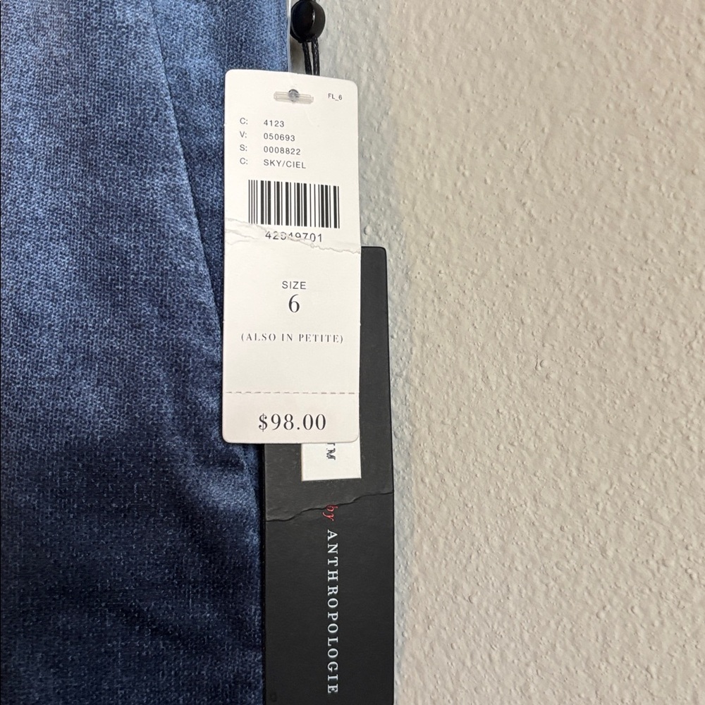 Anthropologie The Essential Slim Blue Velvet Cropped Trouser Pants Sz 6 - Picture 3 of 6